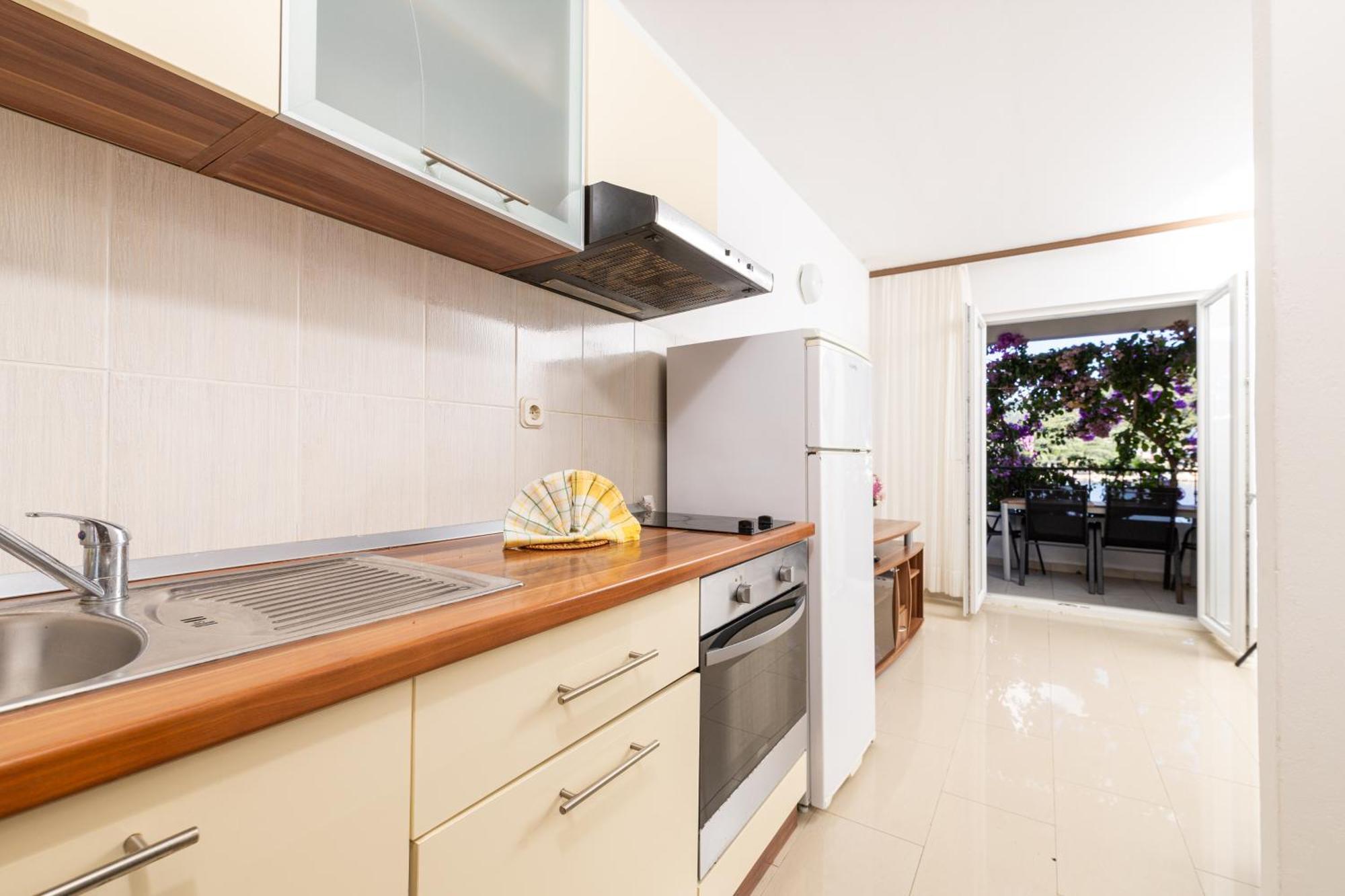 Apartmani Ruzica Zastražišće Exterior foto